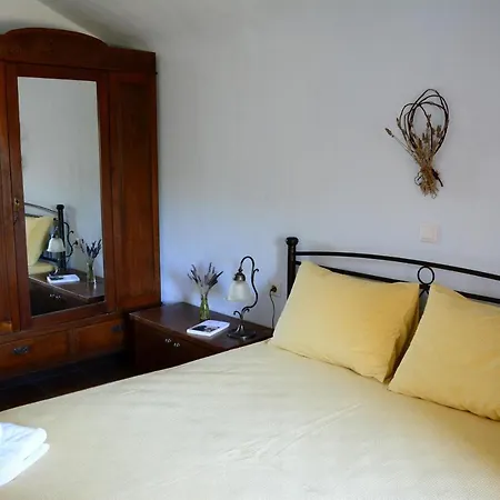 Homeberry, Traditional Stone House In Holiday home