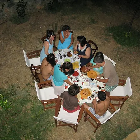 בית נופש Homeberry, Traditional Stone House In