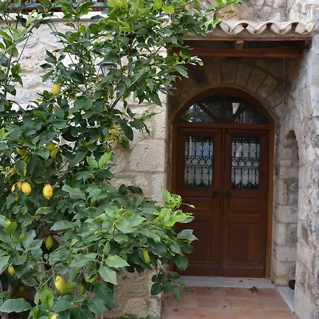 Homeberry, Traditional Stone House In * Tiros