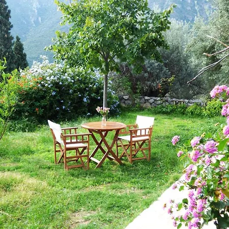 Homeberry, Traditional Stone House In Holiday home